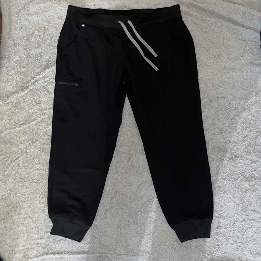 FIGS scrub pants